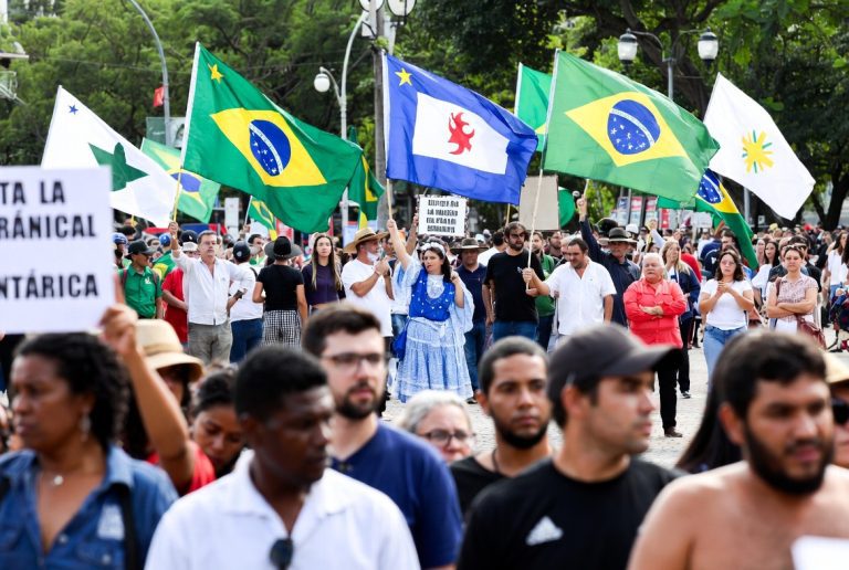 ÉGUA, MANO! O DOSSIÊ DEFINITIVO DA “TRETA” NORTE X SUL: A VERDADE MACETA SOBRE QUEM CARREGA O PIANO E QUEM SÓ TOCA A MÚSICA